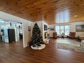 78 Stoney Fields Rd in Manchester, VT - Building Photo - Building Photo