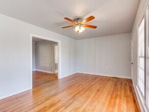 1723 NW 63rd St in Nichols Hills, OK - Building Photo - Building Photo