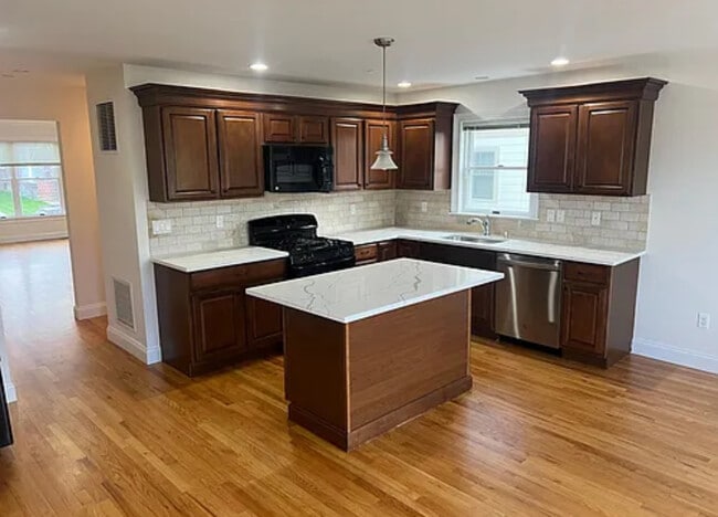 property at 39 Park Ave