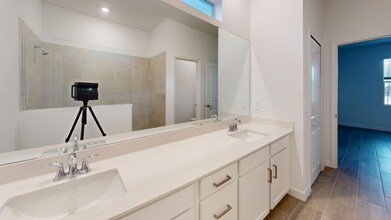 7913 Lakes Edge Ln in Port Charlotte, FL - Building Photo - Building Photo