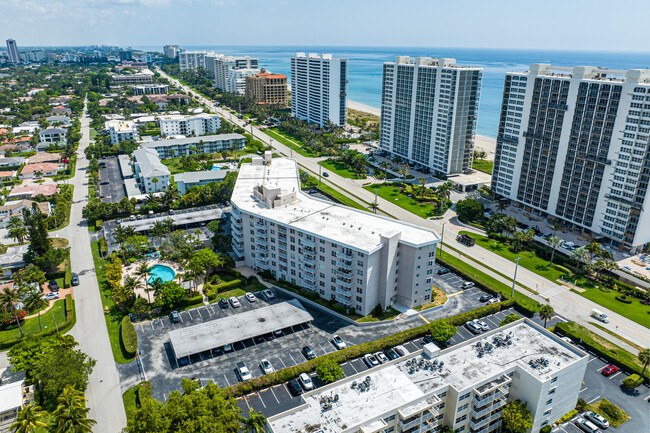 The Patrician in Boca Raton, FL - Foto de edificio - Building Photo