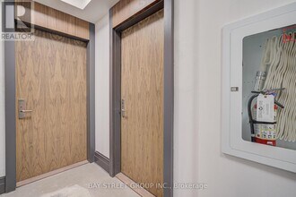 27 Korda Gate in Vaughan, ON - Building Photo - Building Photo