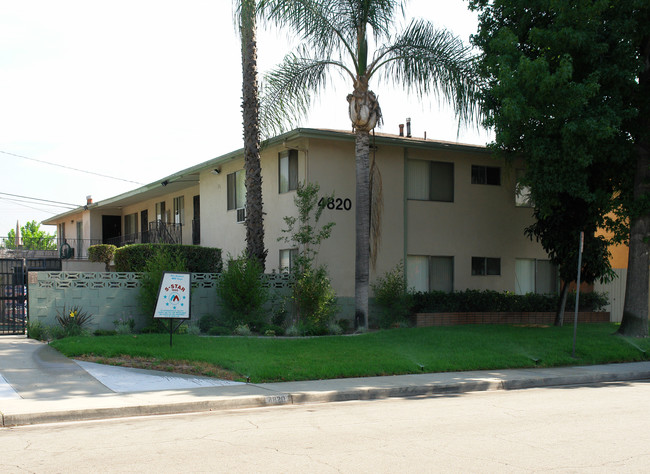 4820 Canoga St in Montclair, CA - Building Photo - Building Photo