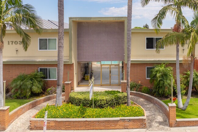 Hi Life in Torrance, CA - Building Photo - Building Photo