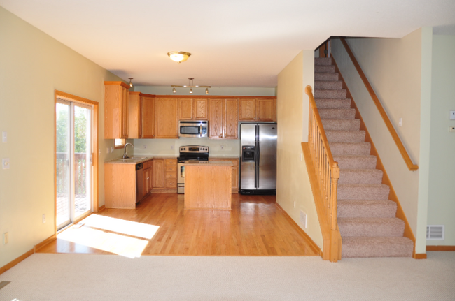 9150 Merrimac Ln N in Maple Grove, MN - Building Photo - Building Photo