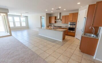 19584 W San Miguel Ave in Litchfield Park, AZ - Building Photo - Building Photo