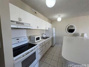 201 ?Ohua Ave in Honolulu, HI - Building Photo - Building Photo