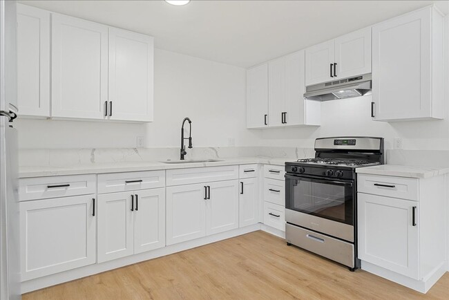 663 W 2nd St in Los Angeles, CA - Building Photo - Building Photo