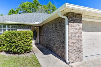 115 Brunswick Ln in Palm Coast, FL - Building Photo - Building Photo
