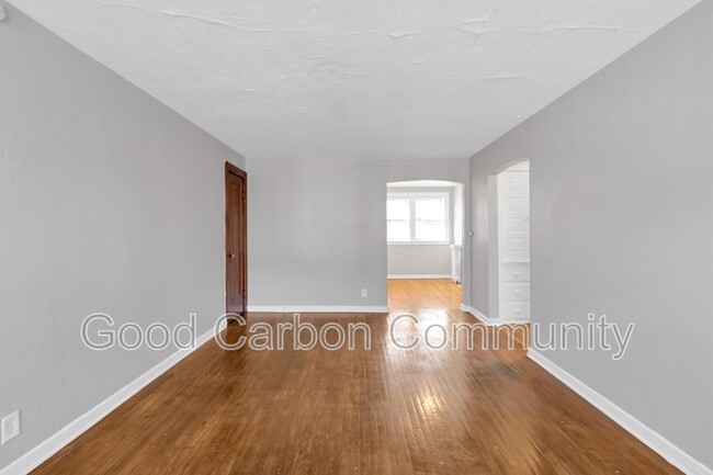 171 Sanders Rd in Buffalo, NY - Foto de edificio - Building Photo