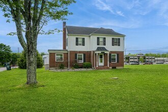 1711 NY-17A in Florida, NY - Building Photo - Building Photo