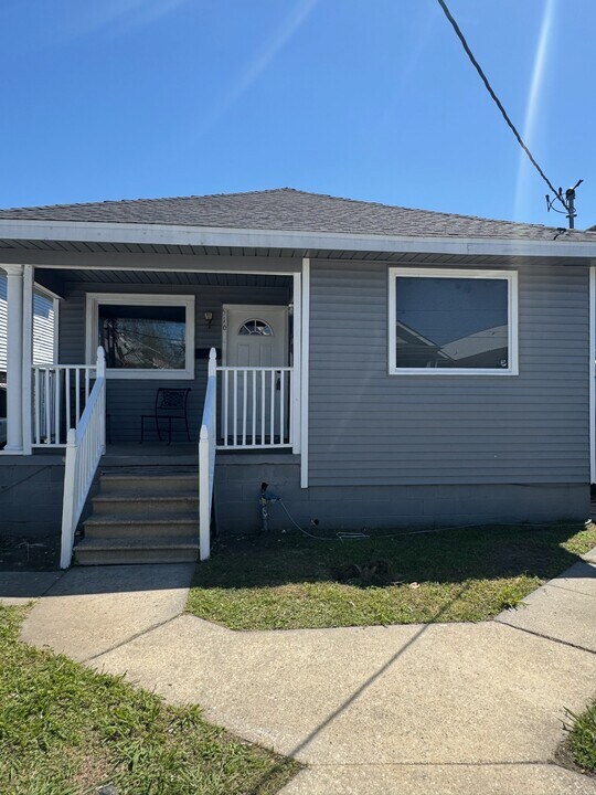 516 S Hennessey St, Unit 516 S Hennessey St in New Orleans, LA - Foto de edificio