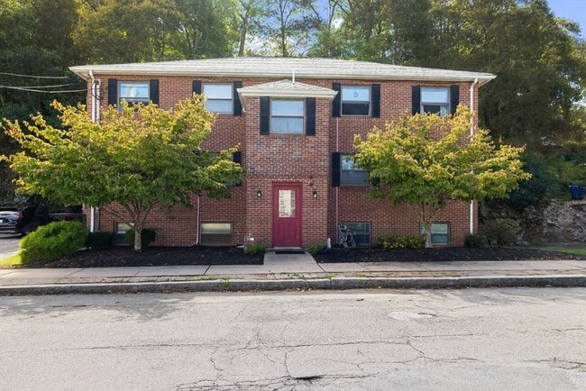 51 Lynde St