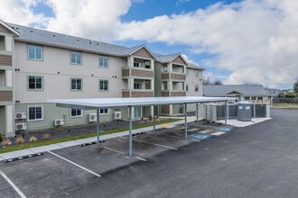 Mirabeau Place in Spokane Valley, WA - Foto de edificio - Building Photo