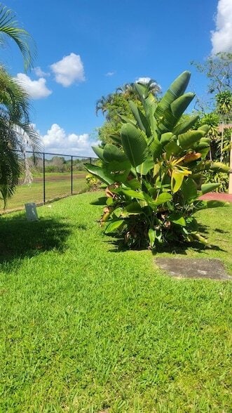 9520 W Daffodil Ln in Miramar, FL - Building Photo - Building Photo