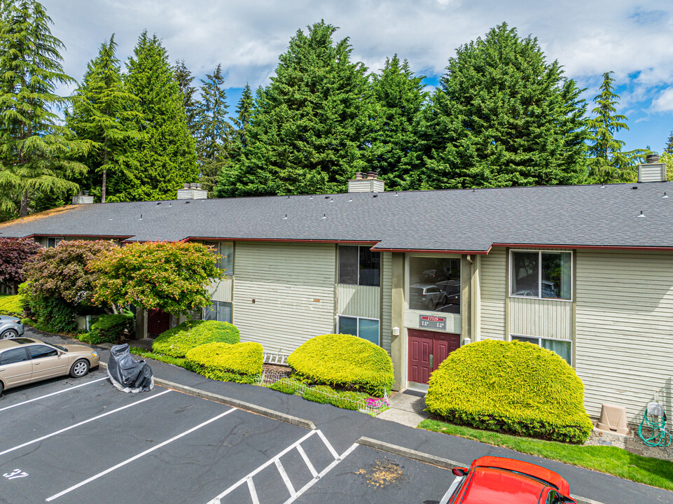 Condos On The Green in Renton, WA - Foto de edificio