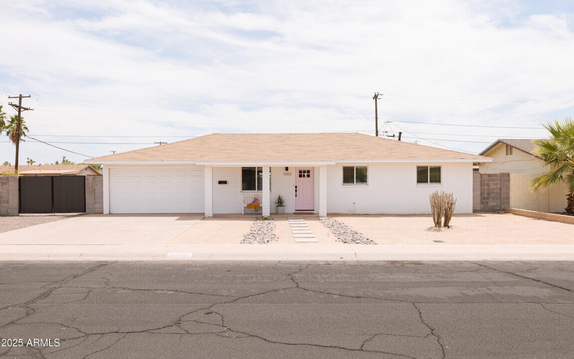 1303 W 9th St in Tempe, AZ - Building Photo