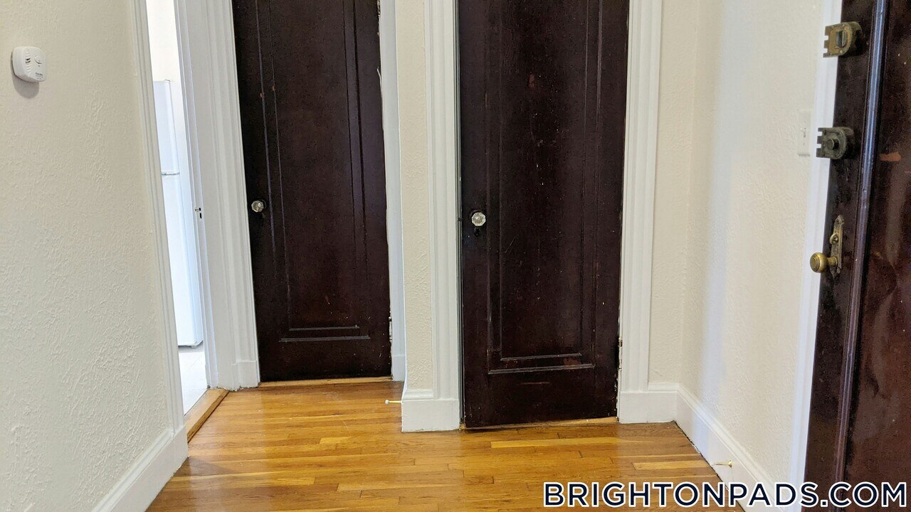 66 Chiswick Rd in Boston, MA - Building Photo