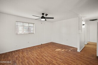 255 Francis St in El Paso, TX - Building Photo - Building Photo