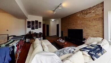 1409 W Cornelia Ave in Chicago, IL - Building Photo - Building Photo