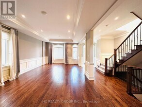 546 Melrose Ave in Toronto, ON - Building Photo - Building Photo