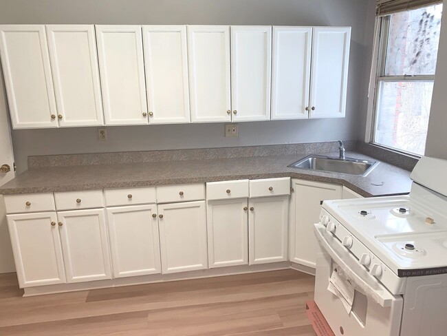 property at 1212 Thelma St
