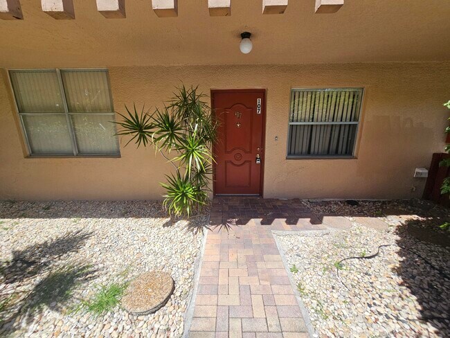 7431 NW 1st St in Margate, FL - Building Photo - Building Photo