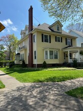 144 Dartmouth St, Unit 2 in Rochester, NY - Building Photo - Building Photo