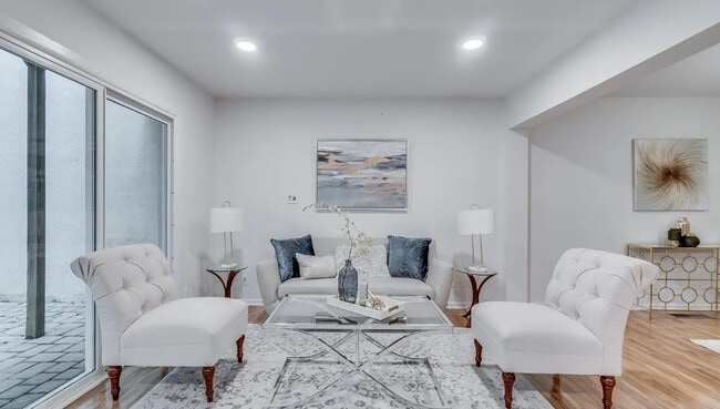 1669 Valencia Way in Reston, VA - Building Photo - Building Photo