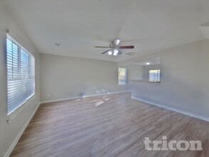 325 Hampton Ridge Dr in Greer, SC - Building Photo - Building Photo