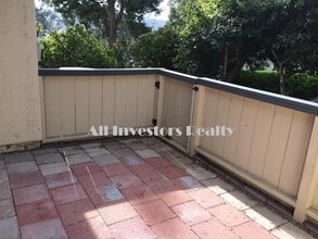 192 Cerco Rosado in San Marcos, CA - Building Photo - Building Photo