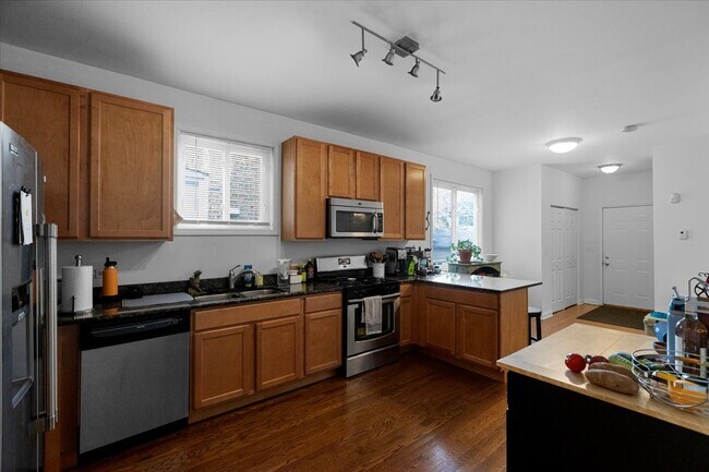 3528 W Shakespeare Ave in Chicago, IL - Building Photo - Building Photo