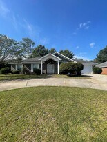 112 Sioux St in Enterprise, AL - Building Photo