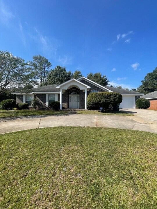 112 Sioux St in Enterprise, AL - Building Photo