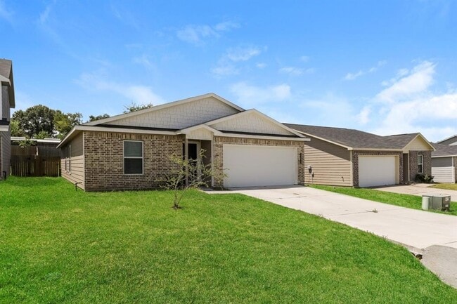 13011 S Green Wing Cir in Willis, TX - Building Photo - Building Photo