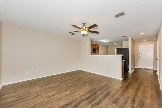 1329 Castle Ridge Rd in Fort Worth, TX - Building Photo - Building Photo