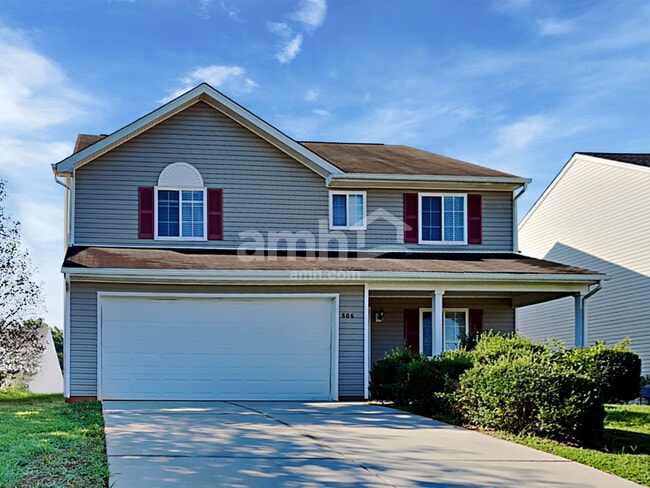 806 Topsail Dr