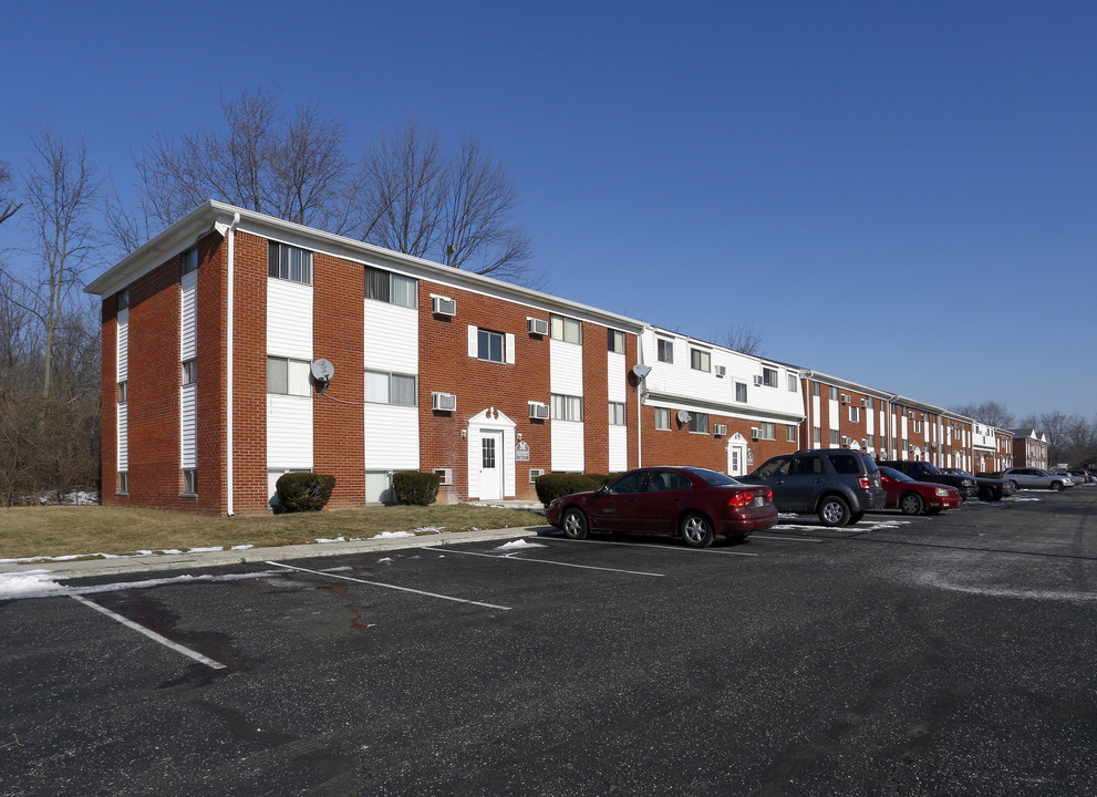 Roland Manor Apartments in Indianapolis, IN - Building Photo