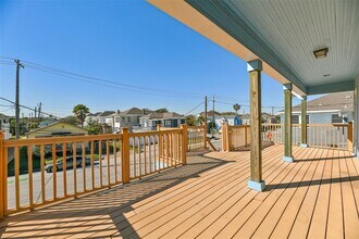 1712 19th St in Galveston, TX - Foto de edificio - Building Photo