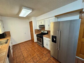 5914 Wagon Bend in Austin, TX - Building Photo - Building Photo