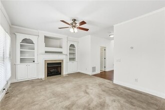 1923 Thomas Pointe Trace in Lawrenceville, GA - Foto de edificio - Building Photo