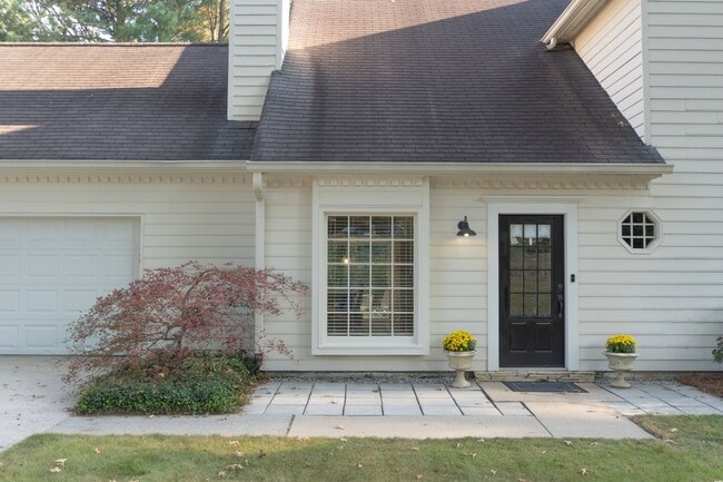 property at 1088 Colony Dr