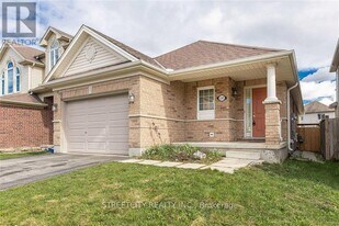 1205 N Wenige Dr in London, ON - Building Photo