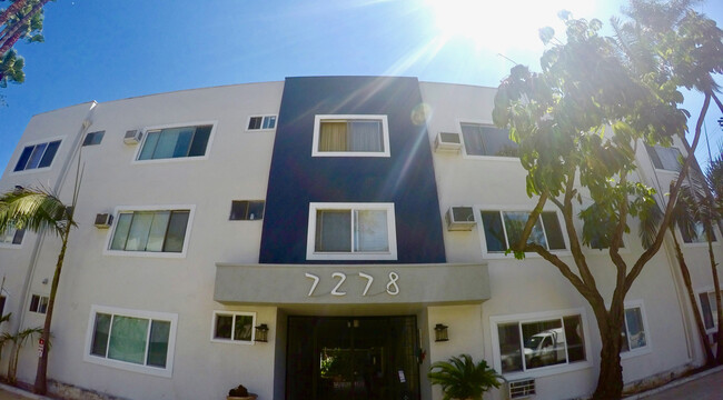 7278 Hollywood Boulevard Apartments in Los Angeles, CA - Foto de edificio - Building Photo