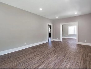 3437 Country Club Pl in Wichita, KS - Building Photo - Building Photo