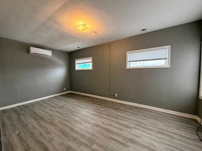 property at 21 N 14th St