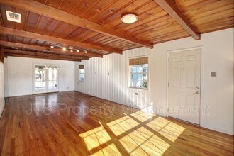 3107 Del Paso Blvd in Sacramento, CA - Building Photo - Building Photo