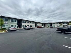 Sterling Pines in Tumwater, WA - Building Photo