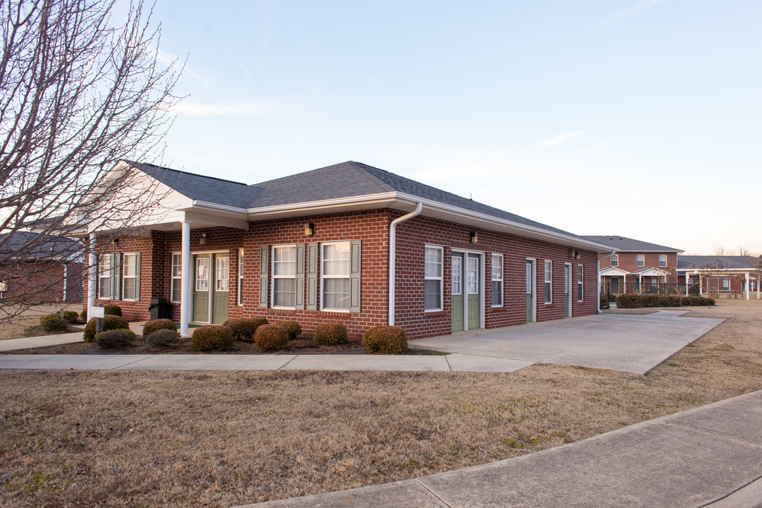 Brook Haven in Huntsville, AL - Building Photo