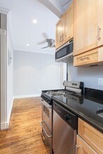 330 E 35th St, Unit 41 in New York, NY - Building Photo - Building Photo